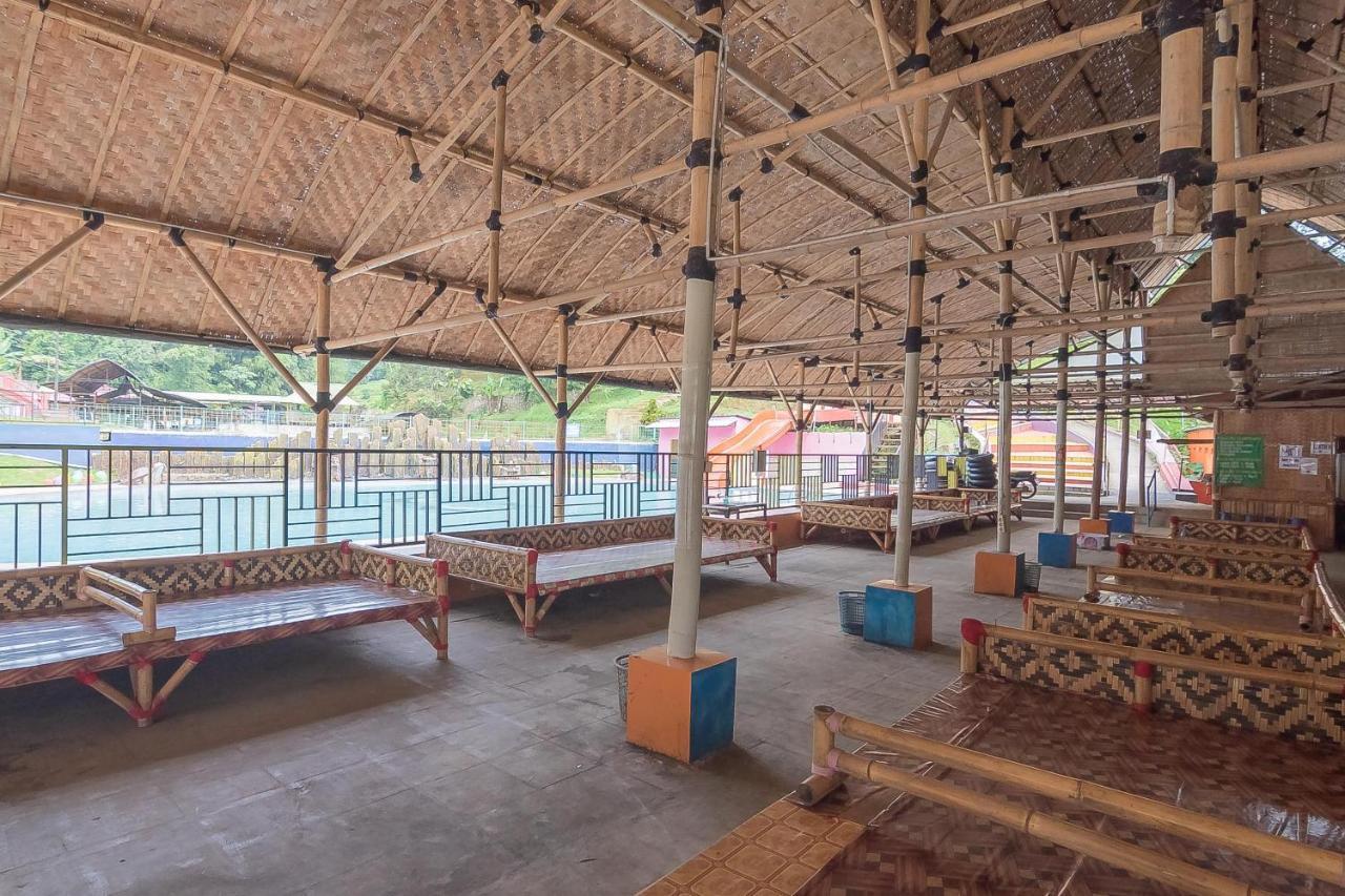 Wisma tamu Reddoorz Syariah @ Batu Apung